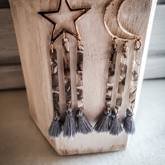 Moon & Star earrings with marble & fringe detail - Picture 2 of 3